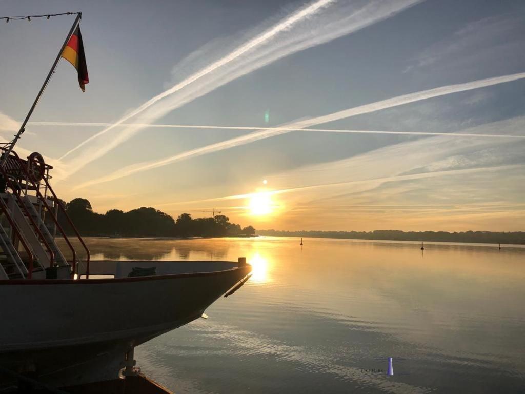 Hausboot Fjord Nordstern Mit Dachterrasse In Schleswig Otel Dış mekan fotoğraf