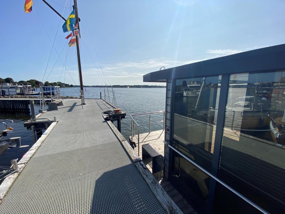 Hausboot Fjord Nordstern Mit Dachterrasse In Schleswig Otel Dış mekan fotoğraf